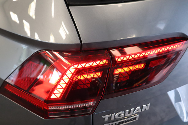 Volkswagen Tiguan Allspace 1.5 TSI Highline Business R 7p. ACC PDC Navi schuif/kanteldak 19''LM