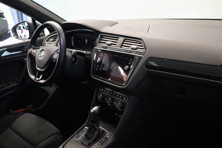 Volkswagen Tiguan Allspace 1.5 TSI Highline Business R 7p. ACC PDC Navi schuif/kanteldak 19''LM