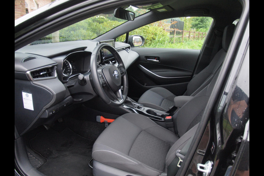 Toyota Corolla Touring Sports 1.8 Hybrid Business Black Style-pakket | 17 Inch | Camera | Apple Carplay | Cruise Control | NL-Auto |