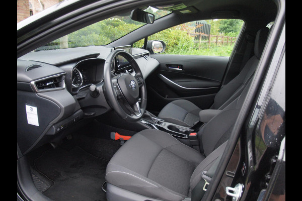 Toyota Corolla Touring Sports 1.8 Hybrid Business Black Style-pakket | 17 Inch | Camera | Apple Carplay | Cruise Control | NL-Auto |