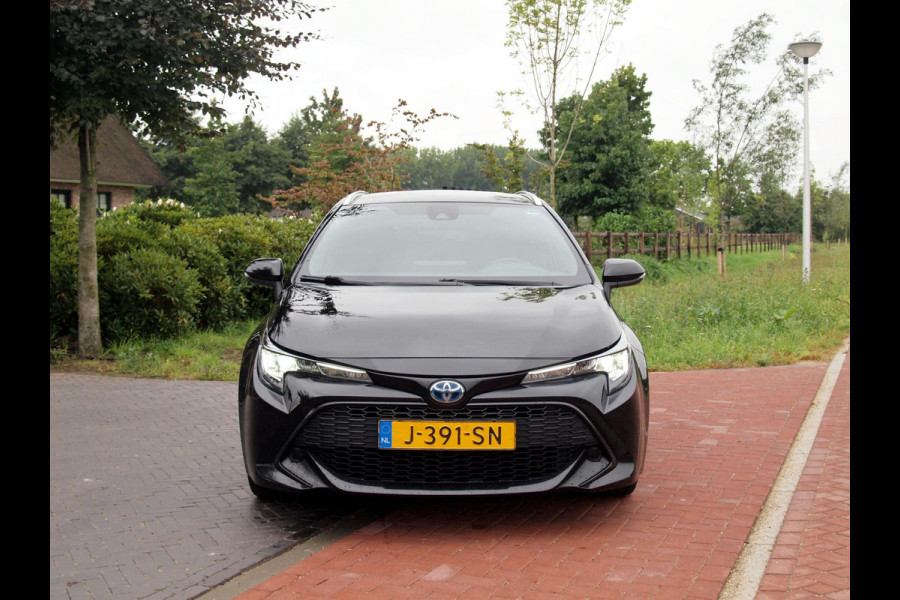 Toyota Corolla Touring Sports 1.8 Hybrid Business Black Style-pakket | 17 Inch | Camera | Apple Carplay | Cruise Control | NL-Auto |