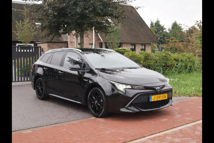 Toyota Corolla Touring Sports 1.8 Hybrid Business Black Style-pakket | 17 Inch | Camera | Apple Carplay | Cruise Control | NL-Auto |