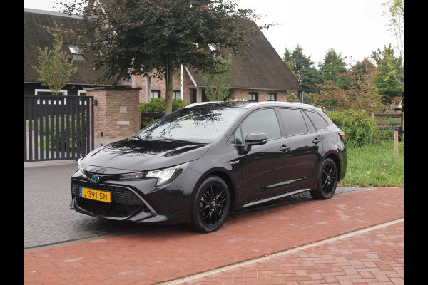 Toyota Corolla Touring Sports 1.8 Hybrid Business Black Style-pakket | 17 Inch | Camera | Apple Carplay | Cruise Control | NL-Auto |