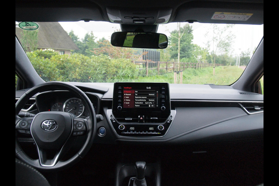 Toyota Corolla Touring Sports 1.8 Hybrid Business Black Style-pakket | 17 Inch | Camera | Apple Carplay | Cruise Control | NL-Auto |