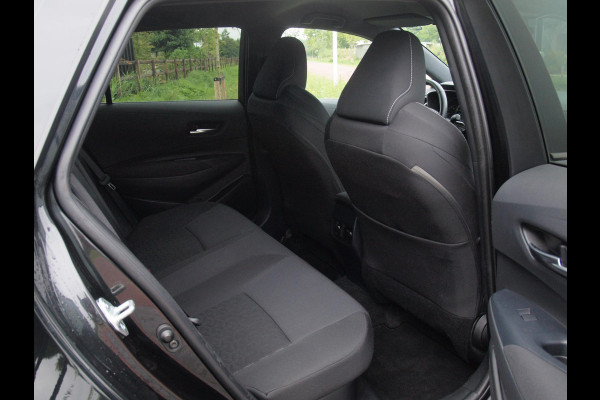 Toyota Corolla Touring Sports 1.8 Hybrid Business Black Style-pakket | 17 Inch | Camera | Apple Carplay | Cruise Control | NL-Auto |