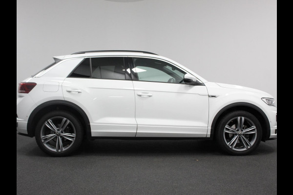 Volkswagen T-Roc 1.5 TSI 150pk R-Line Sport DSG | Navigatie | Climate Control | Camera | Virtual Cockpit | Elektrische achterklep | DAB | Lane assist | Adaptive cruise control |