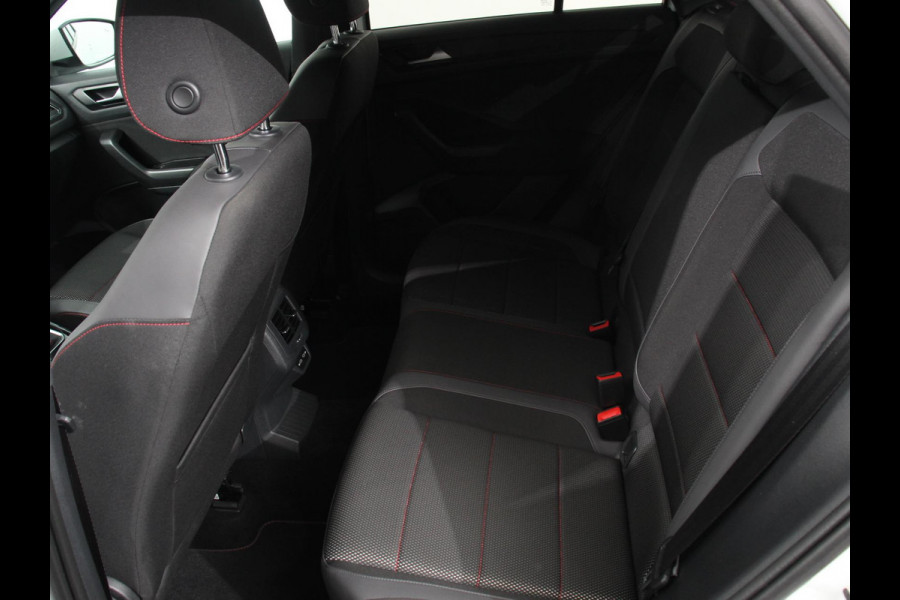 Volkswagen T-Roc 1.5 TSI 150pk R-Line Sport DSG | Navigatie | Climate Control | Camera | Virtual Cockpit | Elektrische achterklep | DAB | Lane assist | Adaptive cruise control |