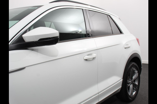 Volkswagen T-Roc 1.5 TSI 150pk R-Line Sport DSG | Navigatie | Climate Control | Camera | Virtual Cockpit | Elektrische achterklep | DAB | Lane assist | Adaptive cruise control |