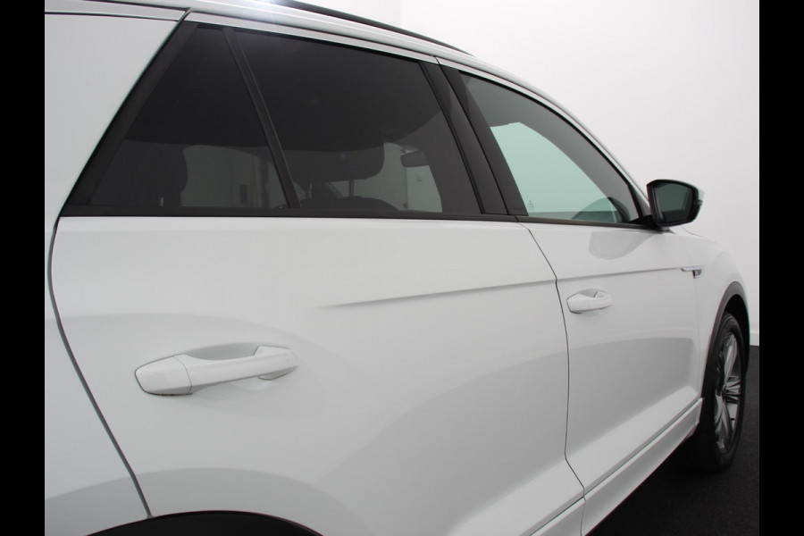 Volkswagen T-Roc 1.5 TSI 150pk R-Line Sport DSG | Navigatie | Climate Control | Camera | Virtual Cockpit | Elektrische achterklep | DAB | Lane assist | Adaptive cruise control |