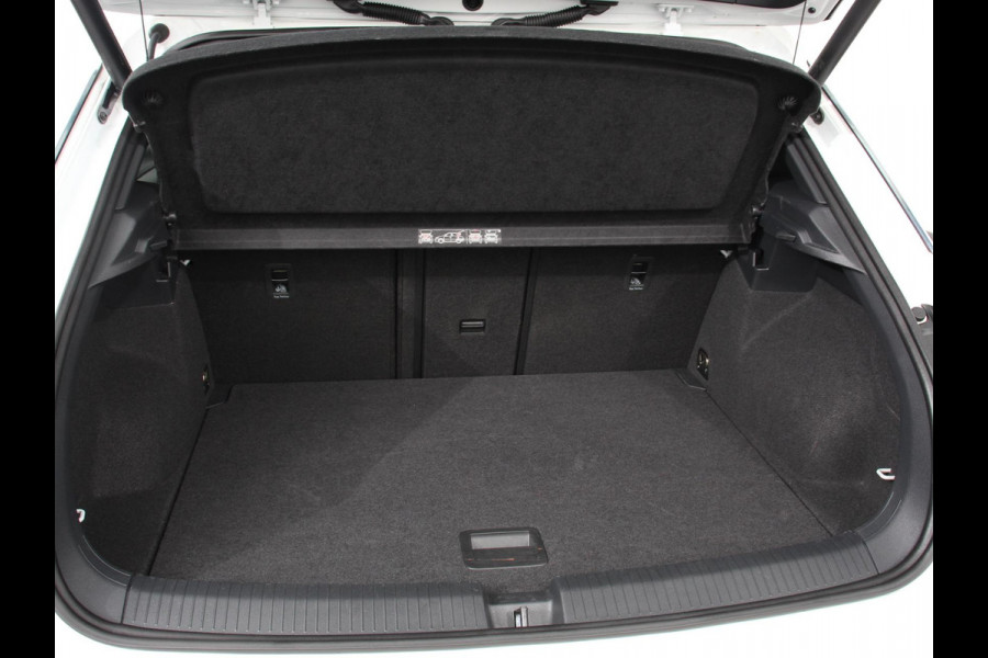 Volkswagen T-Roc 1.5 TSI 150pk R-Line Sport DSG | Navigatie | Climate Control | Camera | Virtual Cockpit | Elektrische achterklep | DAB | Lane assist | Adaptive cruise control |