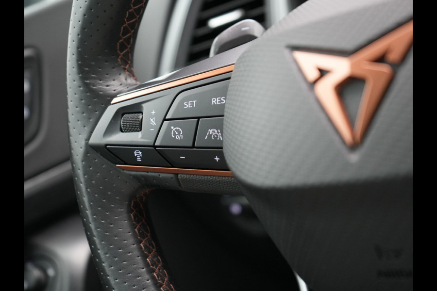 CUPRA Ateca 2.0 TSI 4DRIVE 301pk Dealer O.H | Adaptive Cruise | 360 Camera | Beats Audio | Alcantara Sportstoelen Verwarmd | Keyless | Stuur Verwarmd | Blis | Apple Carplay | Navigatie | Sfeerverlichting | DAB |