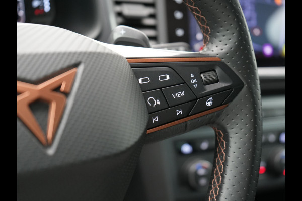 CUPRA Ateca 2.0 TSI 4DRIVE 301pk Dealer O.H | Adaptive Cruise | 360 Camera | Beats Audio | Alcantara Sportstoelen Verwarmd | Keyless | Stuur Verwarmd | Blis | Apple Carplay | Navigatie | Sfeerverlichting | DAB |