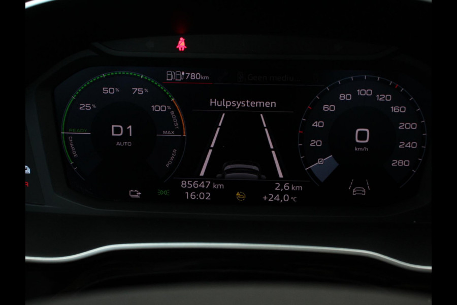 Audi Q3 Sportback 45 TFSI Attitude Plus PHEV 245 PK Climatronic Adaptive Cruise control PDC V + A Navigatie Elektrische Kofferbak LMV Velgen