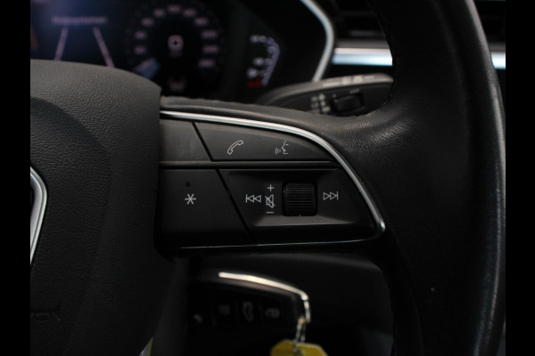 Audi Q3 Sportback 45 TFSI Attitude Plus PHEV 245 PK Climatronic Adaptive Cruise control PDC V + A Navigatie Elektrische Kofferbak LMV Velgen