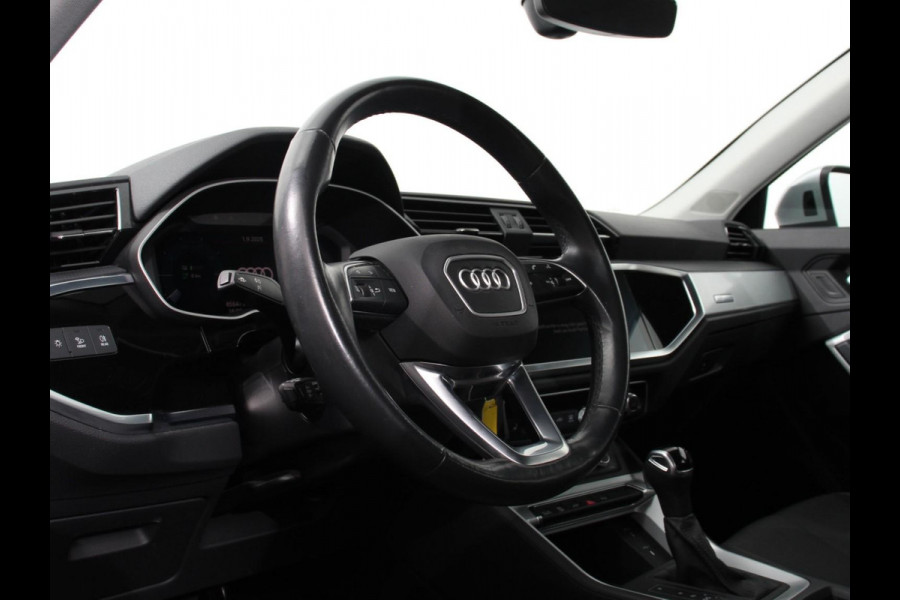 Audi Q3 Sportback 45 TFSI Attitude Plus PHEV 245 PK Climatronic Adaptive Cruise control PDC V + A Navigatie Elektrische Kofferbak LMV Velgen
