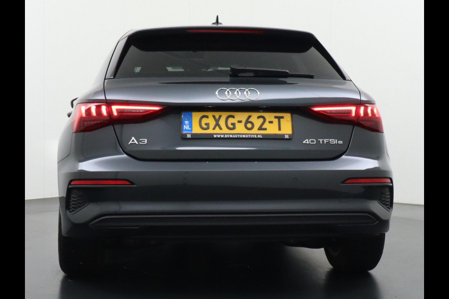 Audi A3 Sportback 40 TFSI e Edition VAN: 31.900,- VOOR 28.877,- UW HERFSTVOORDEEL: 3.023,- EURO| PLUG-IN Hybride 204 PK | Stoelverwarming | Drive Select | Navi | Apple CarPlay | Adaptive Cruise | Rijklaar geleverd met 12 mnd BOVAG garantie