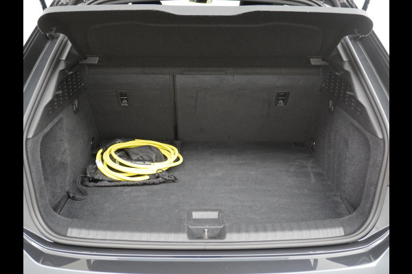 Audi A3 Sportback 40 TFSI e Edition VAN: 31.900,- VOOR 28.877,- UW HERFSTVOORDEEL: 3.023,- EURO| PLUG-IN Hybride 204 PK | Stoelverwarming | Drive Select | Navi | Apple CarPlay | Adaptive Cruise | Rijklaar geleverd met 12 mnd BOVAG garantie