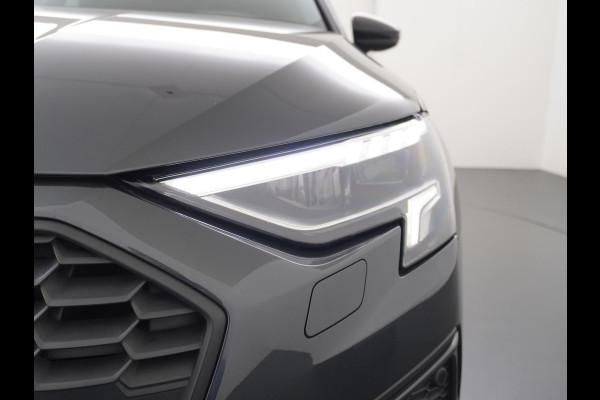 Audi A3 Sportback 40 TFSI e Edition VAN: 31.900,- VOOR 28.877,- UW HERFSTVOORDEEL: 3.023,- EURO| PLUG-IN Hybride 204 PK | Stoelverwarming | Drive Select | Navi | Apple CarPlay | Adaptive Cruise | Rijklaar geleverd met 12 mnd BOVAG garantie