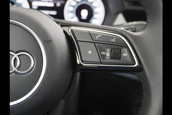 Audi A3 Sportback 40 TFSI e Edition VAN: 31.900,- VOOR 28.877,- UW HERFSTVOORDEEL: 3.023,- EURO| PLUG-IN Hybride 204 PK | Stoelverwarming | Drive Select | Navi | Apple CarPlay | Adaptive Cruise | Rijklaar geleverd met 12 mnd BOVAG garantie
