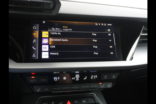 Audi A3 Sportback 40 TFSI e Edition VAN: 31.900,- VOOR 28.877,- UW HERFSTVOORDEEL: 3.023,- EURO| PLUG-IN Hybride 204 PK | Stoelverwarming | Drive Select | Navi | Apple CarPlay | Adaptive Cruise | Rijklaar geleverd met 12 mnd BOVAG garantie