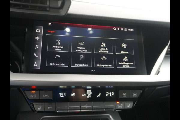 Audi A3 Sportback 40 TFSI e Edition VAN: 31.900,- VOOR 28.877,- UW HERFSTVOORDEEL: 3.023,- EURO| PLUG-IN Hybride 204 PK | Stoelverwarming | Drive Select | Navi | Apple CarPlay | Adaptive Cruise | Rijklaar geleverd met 12 mnd BOVAG garantie