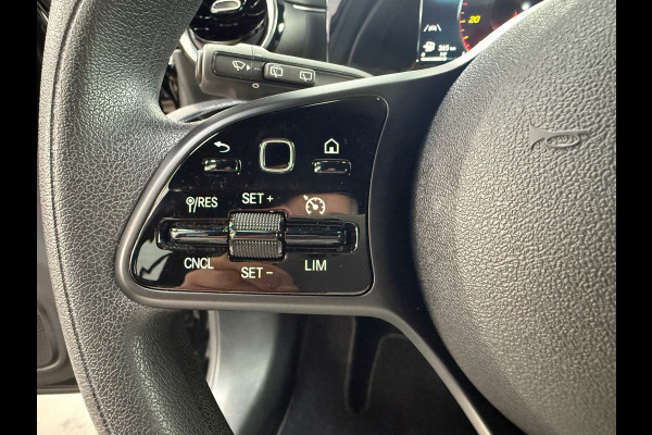 Mercedes-Benz A-Klasse 180 Premium | 1/2 Leder | Camera | Navi | Stoelverwarming