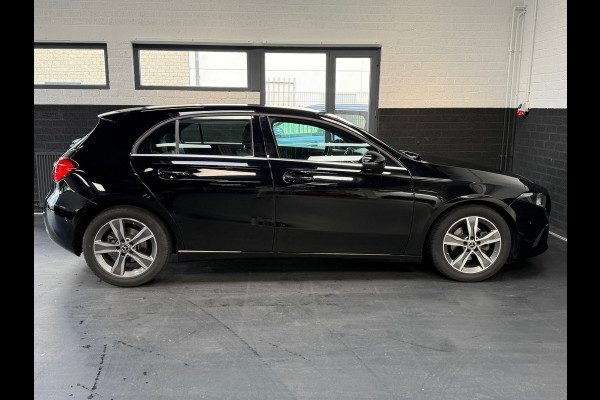 Mercedes-Benz A-Klasse 180 Premium | 1/2 Leder | Camera | Navi | Stoelverwarming
