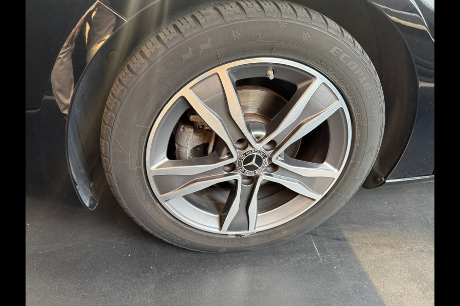 Mercedes-Benz A-Klasse 180 Premium | 1/2 Leder | Camera | Navi | Stoelverwarming