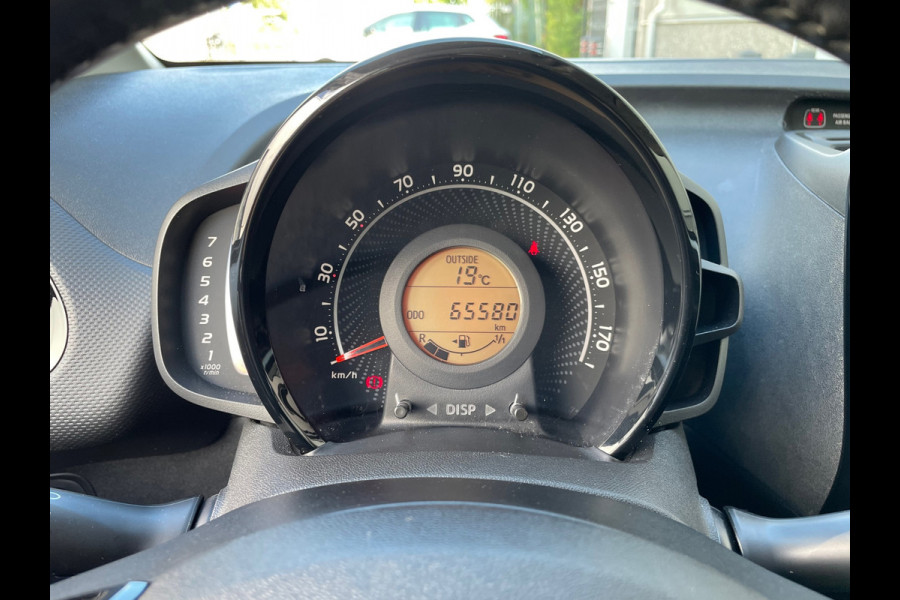 Citroën C1 1.0 VTi Shine / Carplay / Camera