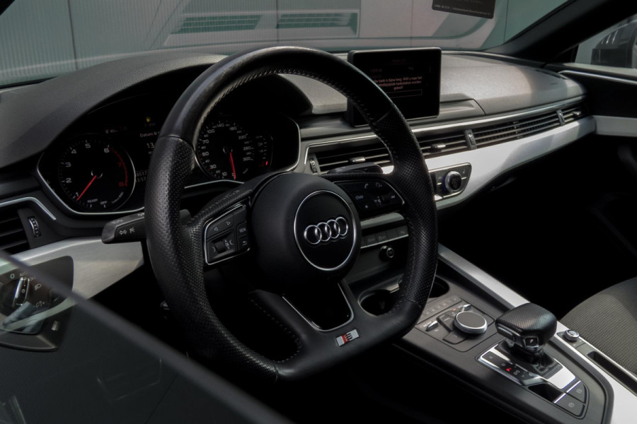 Audi A5 Sportback 2.0 TFSI MHEV Sport S-line Edition | S-LINE INTERIEUR | STOELVERWARMING | NAVIGATIE | AFGEVLAKT SPORTSTUUR