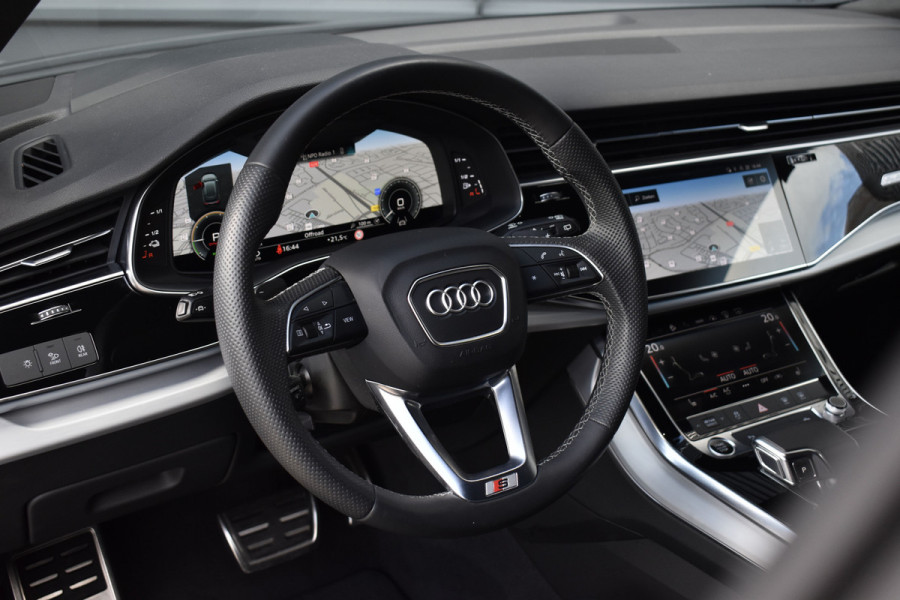 Audi Q8 55 TFSI e Quattro Pro Line S | ACC | RS-Seats | Head-Up | B&O | Softclose | 22'' Velgen | Stuurverwarming | Matrix | Nachtzicht |