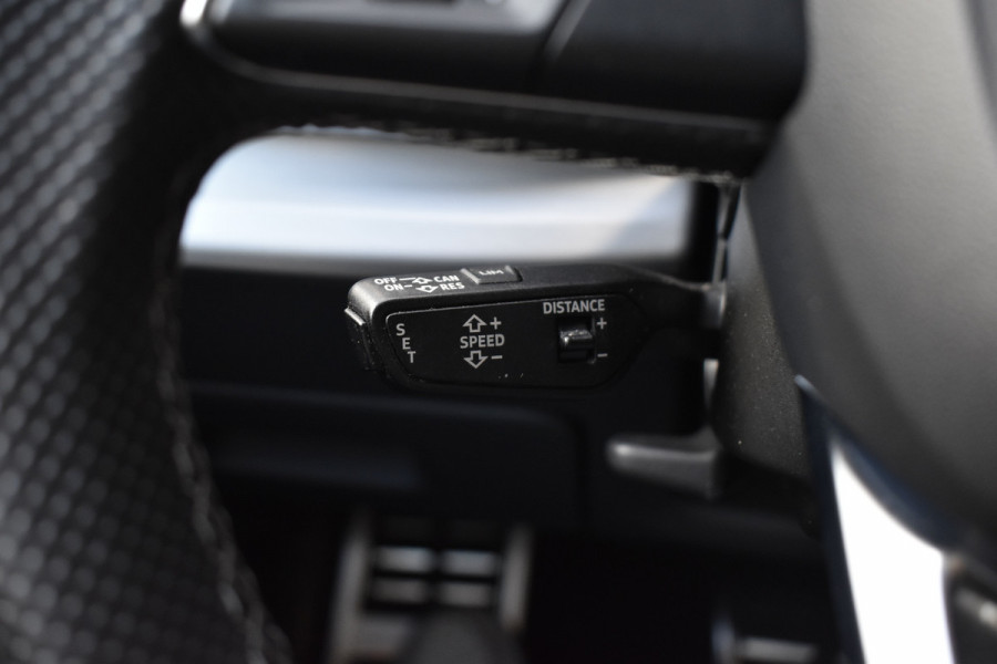 Audi Q8 55 TFSI e Quattro Pro Line S | ACC | RS-Seats | Head-Up | B&O | Softclose | 22'' Velgen | Stuurverwarming | Matrix | Nachtzicht |