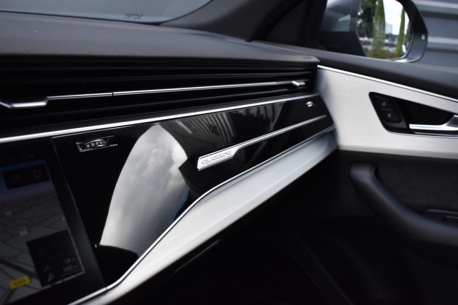 Audi Q8 55 TFSI e Quattro Pro Line S | ACC | RS-Seats | Head-Up | B&O | Softclose | 22'' Velgen | Stuurverwarming | Matrix | Nachtzicht |