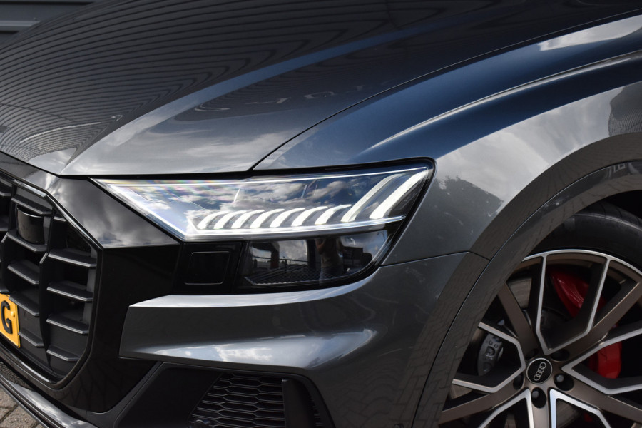 Audi Q8 55 TFSI e Quattro Pro Line S | ACC | RS-Seats | Head-Up | B&O | Softclose | 22'' Velgen | Stuurverwarming | Matrix | Nachtzicht |