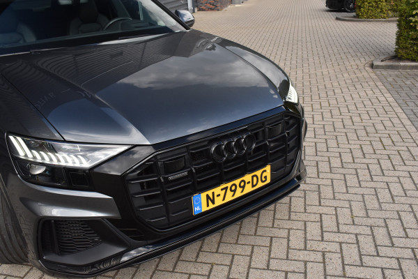Audi Q8 55 TFSI e Quattro Pro Line S | ACC | RS-Seats | Head-Up | B&O | Softclose | 22'' Velgen | Stuurverwarming | Matrix | Nachtzicht |