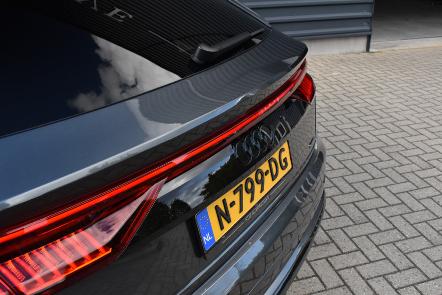 Audi Q8 55 TFSI e Quattro Pro Line S | ACC | RS-Seats | Head-Up | B&O | Softclose | 22'' Velgen | Stuurverwarming | Matrix | Nachtzicht |