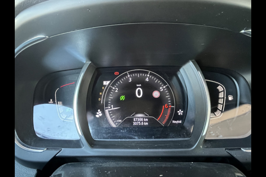 Renault Scénic 1.3 TCe Initiale Paris | Automaat | Leder | Trekhaak | Led | Camera | Bose | Navi | HUD | Stoelverwarming |