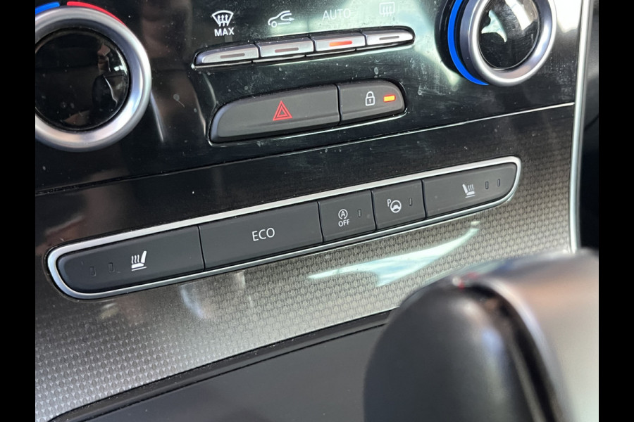 Renault Scénic 1.3 TCe Initiale Paris | Automaat | Leder | Trekhaak | Led | Camera | Bose | Navi | HUD | Stoelverwarming |