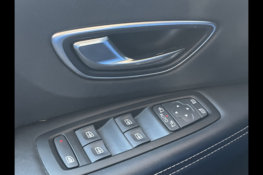 Renault Scénic 1.3 TCe Initiale Paris | Automaat | Leder | Trekhaak | Led | Camera | Bose | Navi | HUD | Stoelverwarming |