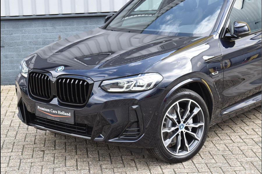 BMW X3 xDrive30e M-Sport Pakket 292 Pk Carbon Zwart Metallic Pano Navi Leder Camera Trekhaak Memory 20 Inch