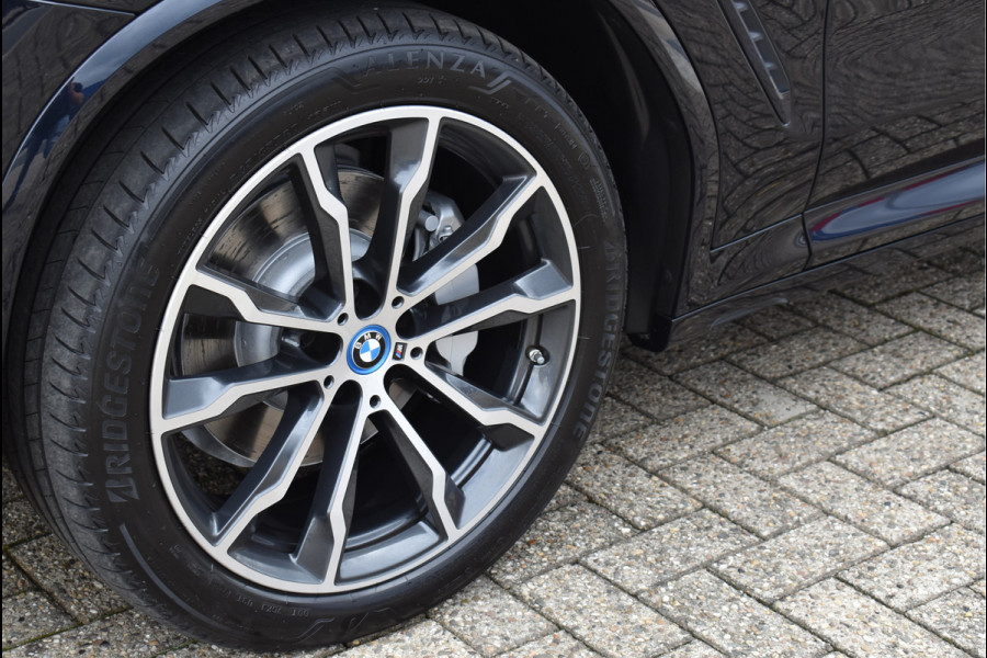 BMW X3 xDrive30e M-Sport Pakket 292 Pk Carbon Zwart Metallic Pano Navi Leder Camera Trekhaak Memory 20 Inch