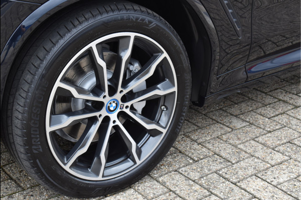 BMW X3 xDrive30e M-Sport Pakket 292 Pk Carbon Zwart Metallic Pano Navi Leder Camera Trekhaak Memory 20 Inch