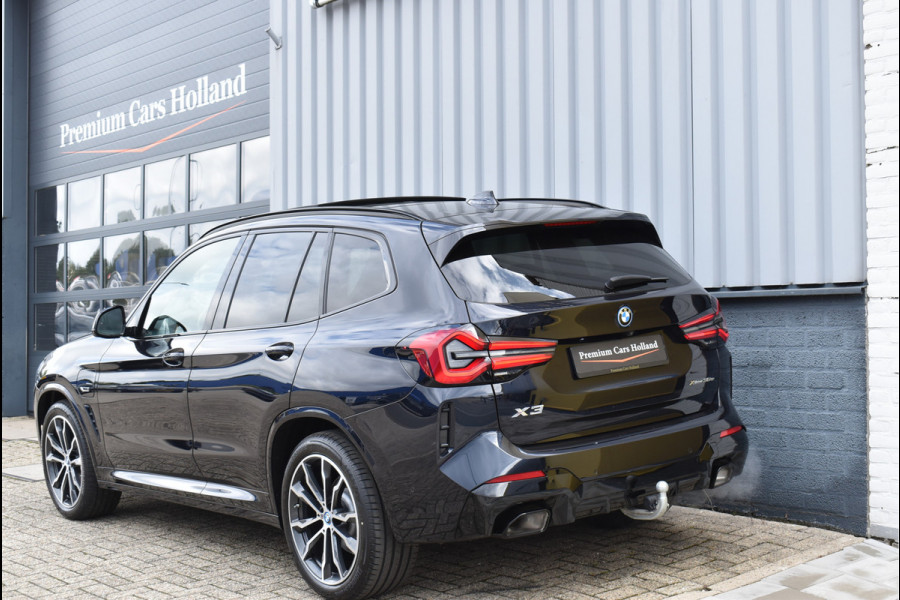 BMW X3 xDrive30e M-Sport Pakket 292 Pk Carbon Zwart Metallic Pano Navi Leder Camera Trekhaak Memory 20 Inch