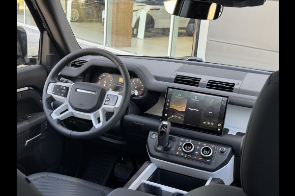 Land Rover Defender P300e 110 S Heritage Customs