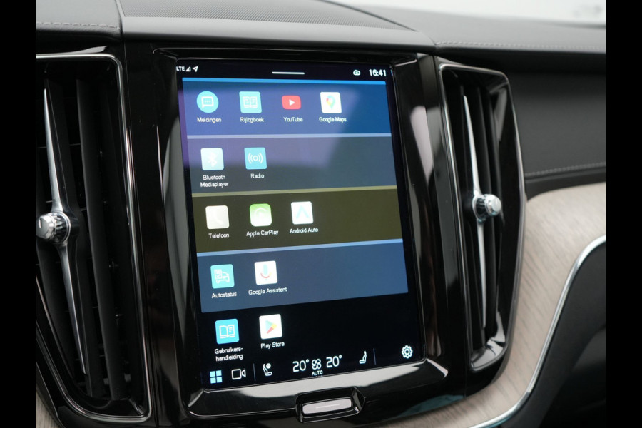 Volvo XC60 T8 AWD Inscription Long Range Plug In Hybrid 455pk Dealer O.H PHEV | Trekhaak Af Fabriek | Panodak | Adaptive Cruise | Lederen Sportstoelen Memory & Verwarmd | Stuur Verwarmd | Navigatie | Apple Carplay | DAB |