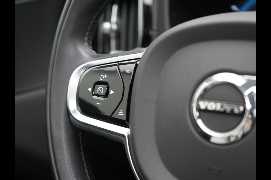Volvo XC60 T8 AWD Inscription Long Range Plug In Hybrid 455pk Dealer O.H PHEV | Trekhaak Af Fabriek | Panodak | Adaptive Cruise | Lederen Sportstoelen Memory & Verwarmd | Stuur Verwarmd | Navigatie | Apple Carplay | DAB |