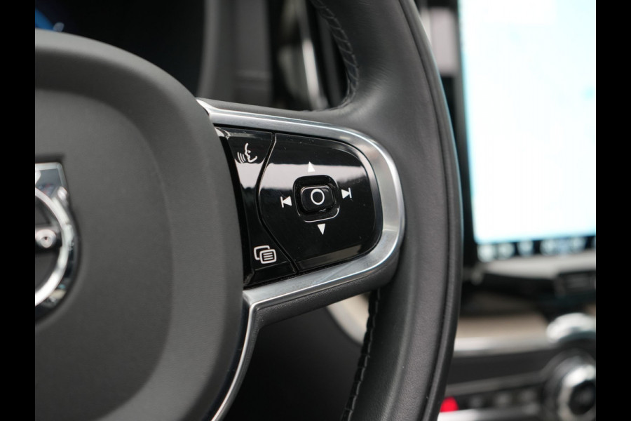 Volvo XC60 T8 AWD Inscription Long Range Plug In Hybrid 455pk Dealer O.H PHEV | Trekhaak Af Fabriek | Panodak | Adaptive Cruise | Lederen Sportstoelen Memory & Verwarmd | Stuur Verwarmd | Navigatie | Apple Carplay | DAB |