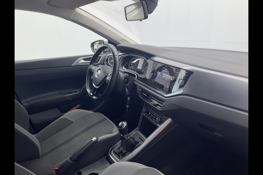Volkswagen Polo 1.0 TSI Highline Adapt.Cruise Navi Carplay NL-Auto Onderhouden!