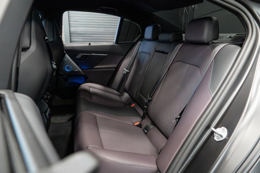 BMW 5 Serie M5 *Ultimate-Pakket / Bowers & Wilkins / Keramisch / M-Carbon in- & exterieur / Stoelventilatie / Memory*