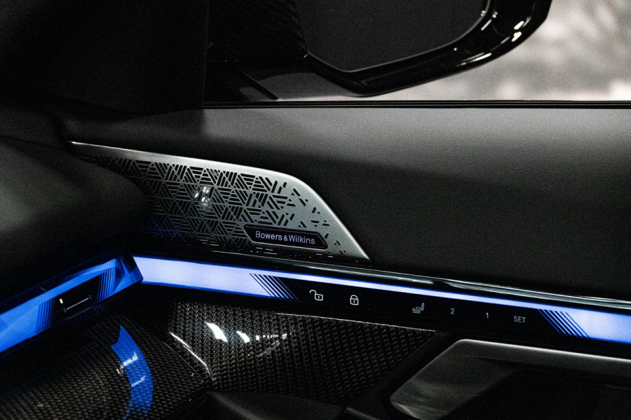 BMW 5 Serie M5 *Ultimate-Pakket / Bowers & Wilkins / Keramisch / M-Carbon in- & exterieur / Stoelventilatie / Memory*